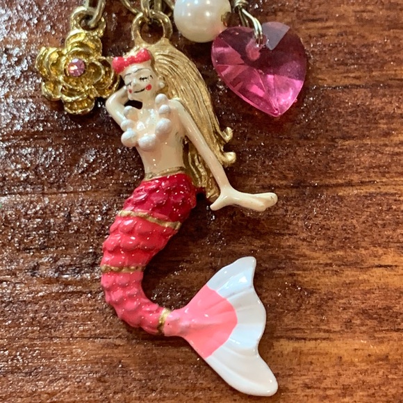 RARE Betsey Johnson Mermaid Necklace - Picture 4 of 15